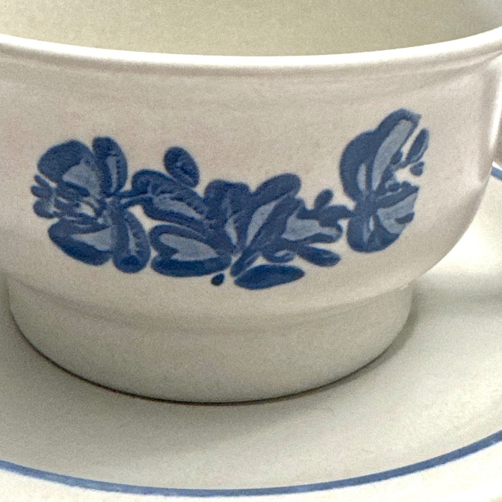 Pfaltzgraff Yorktowne Ring Handle Soup Cup & Saucer Stoneware USA 4 available - Picture 8 of 9